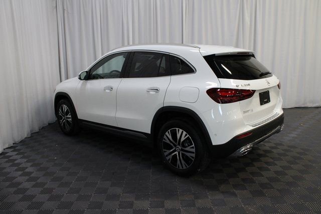 New 2025 Mercedes-Benz GLA 250 4MATIC image 5
