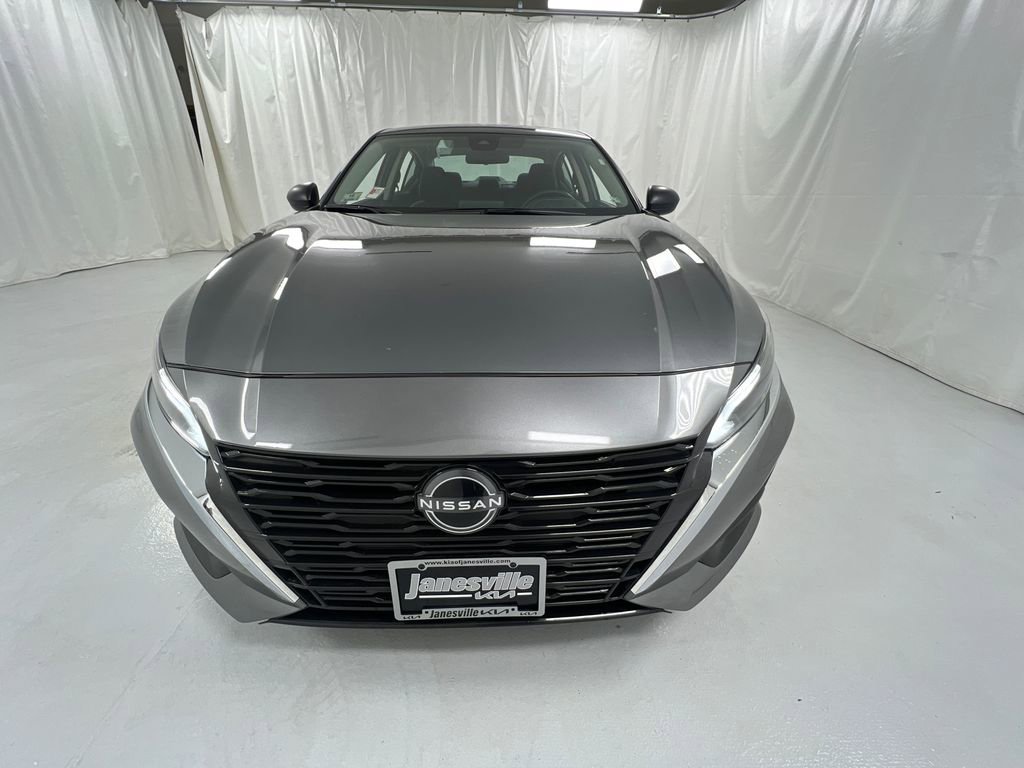 Used 2024 Nissan Altima 2.5 SV image 32