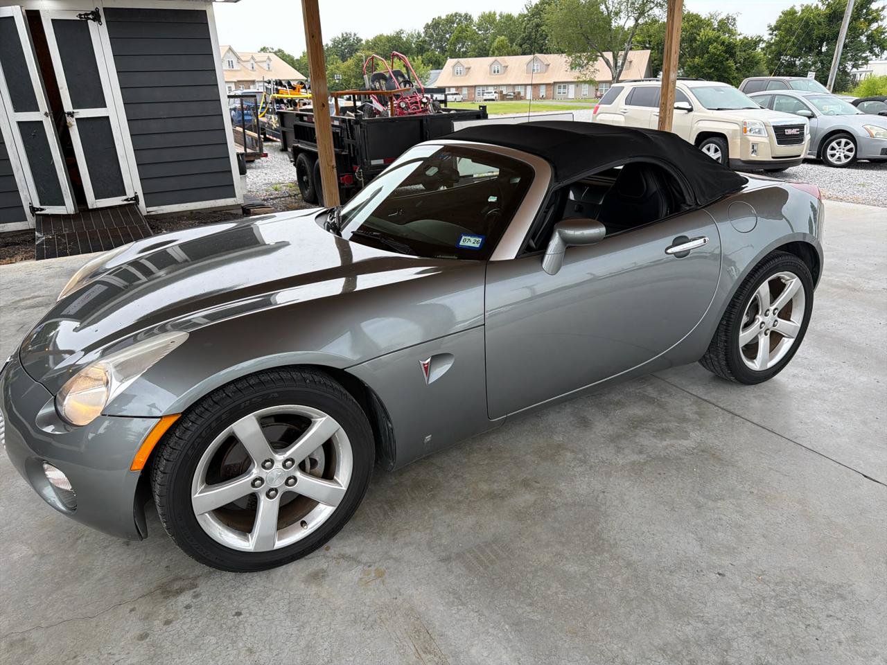 Used 2006 Pontiac Solstice Convertible w/ Premium Package RWD image 12