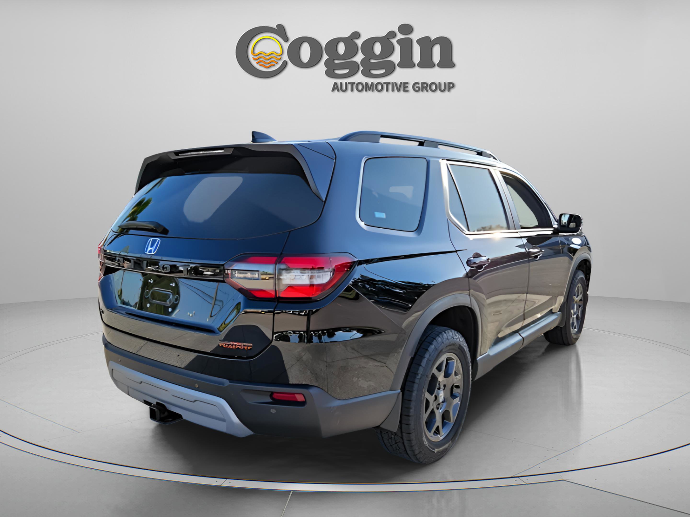 New 2025 Honda Pilot TrailSport image 5