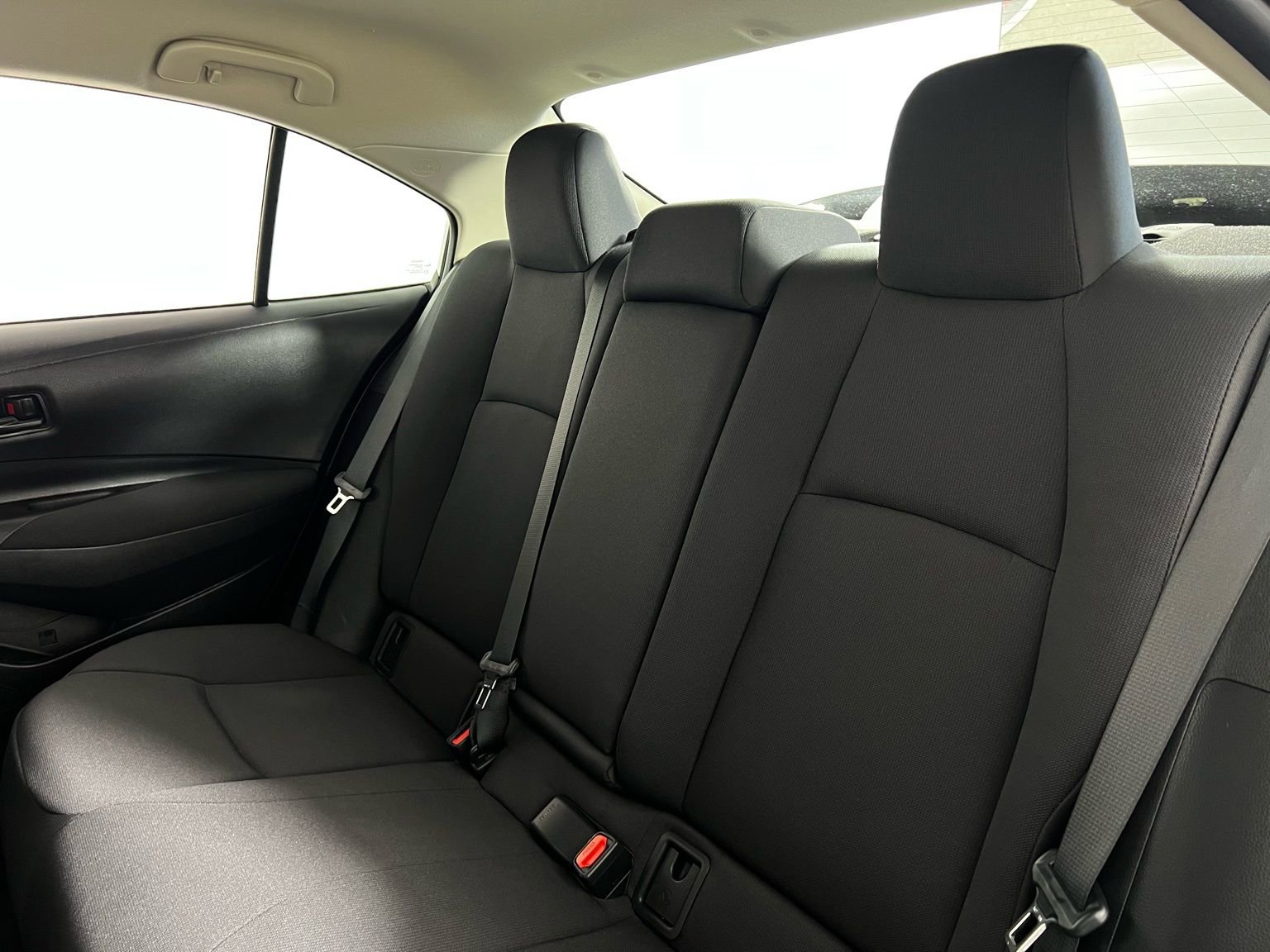 Used 2025 Toyota Corolla LE image 21