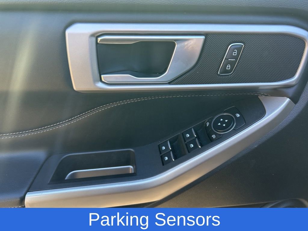 Used 2023 Ford Explorer XLT w/ Equipment Group 202A image 7