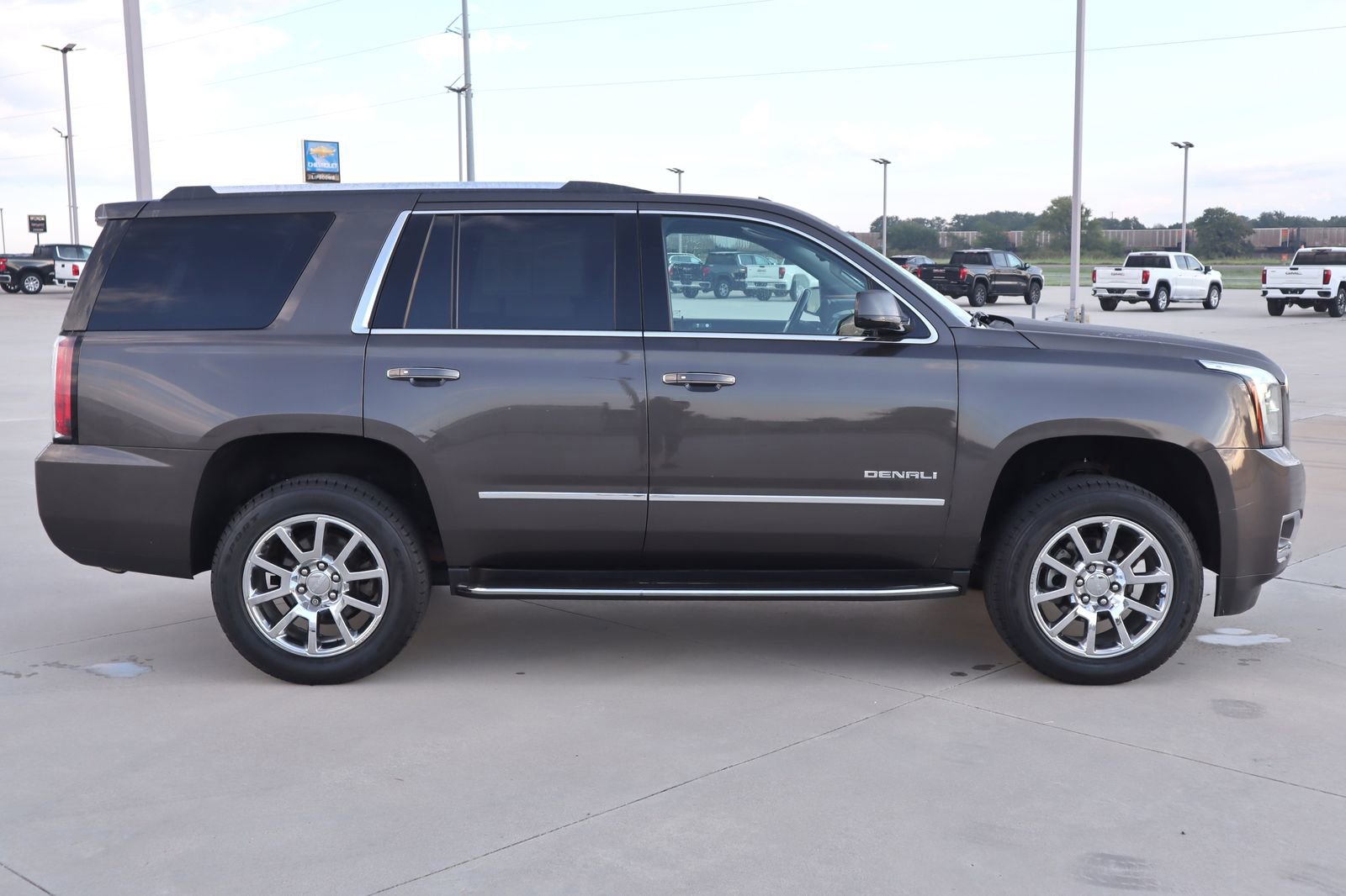 Used 2019 GMC Yukon Denali RWD image 6