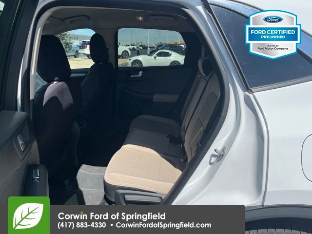 Used 2020 Ford Escape SE image 19