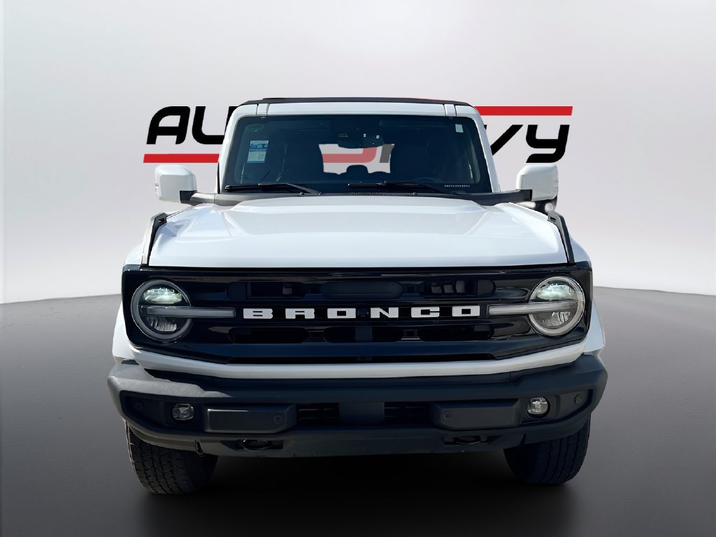 Used 2022 Ford Bronco Outer Banks AWD/4WD image 2
