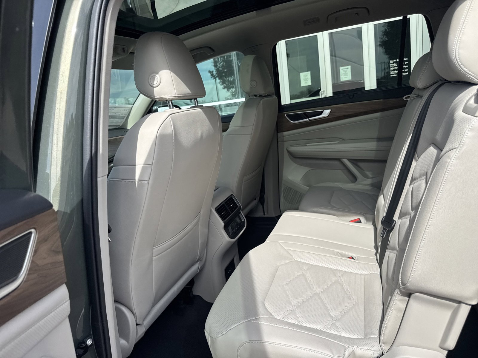 New 2026 Volkswagen Atlas SE image 17