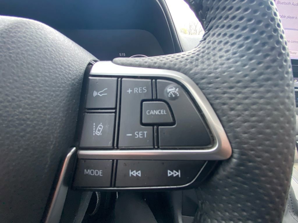 Used 2024 Toyota Sienna Limited image 21