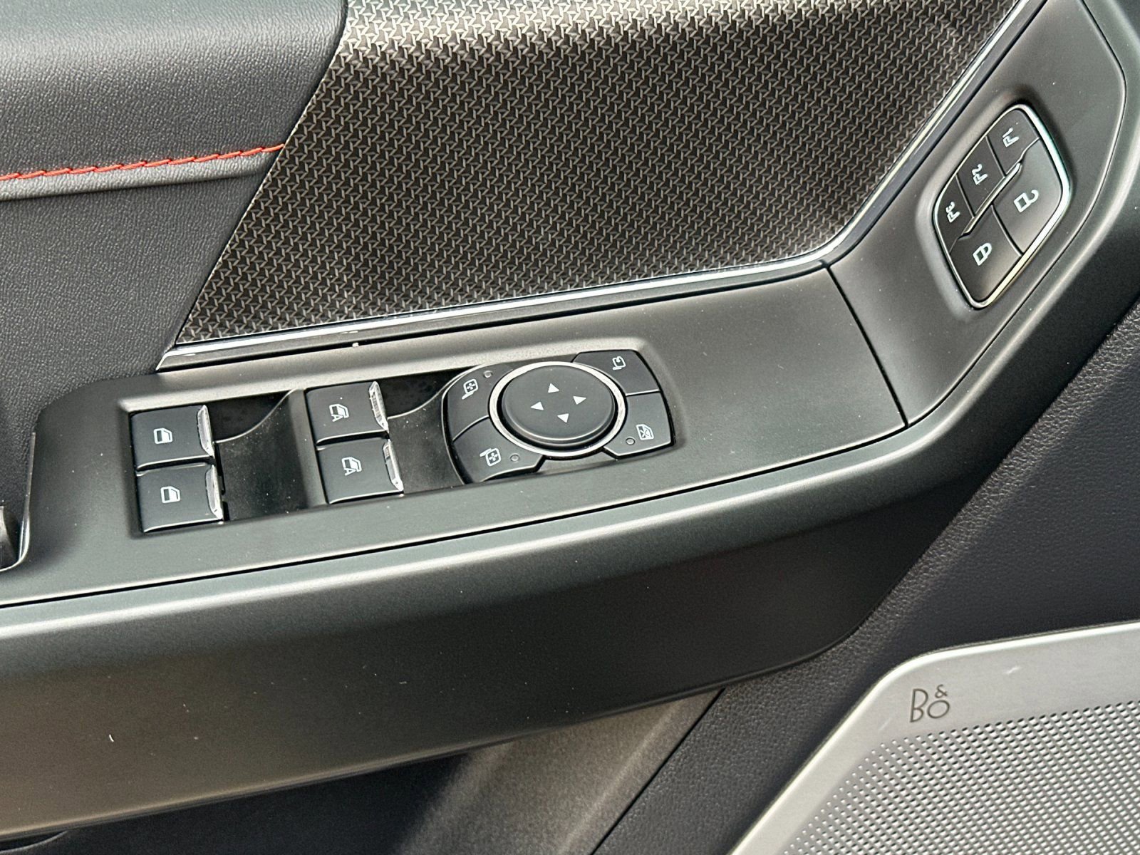 Used 2025 Ford F150 Raptor AWD/4WD image 13