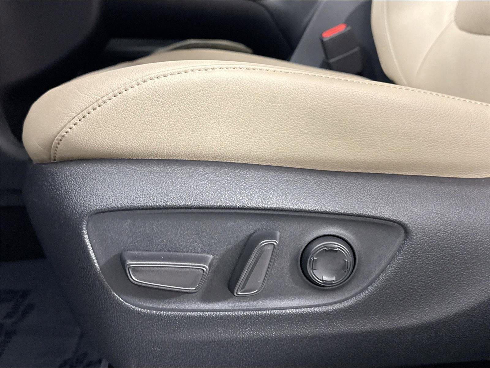 Certified 2023 Toyota Sienna Limited image 29