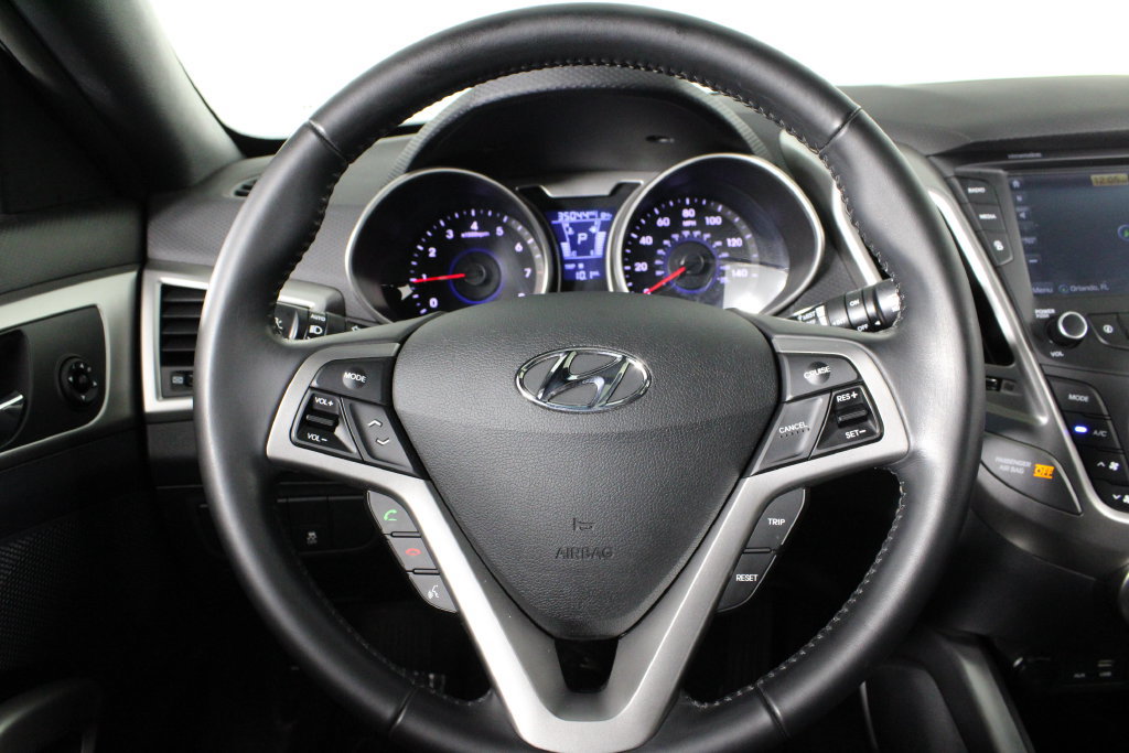 Used 2017 Hyundai Veloster Value Edition w/ Graphic Package (Lower Body) FWD image 8