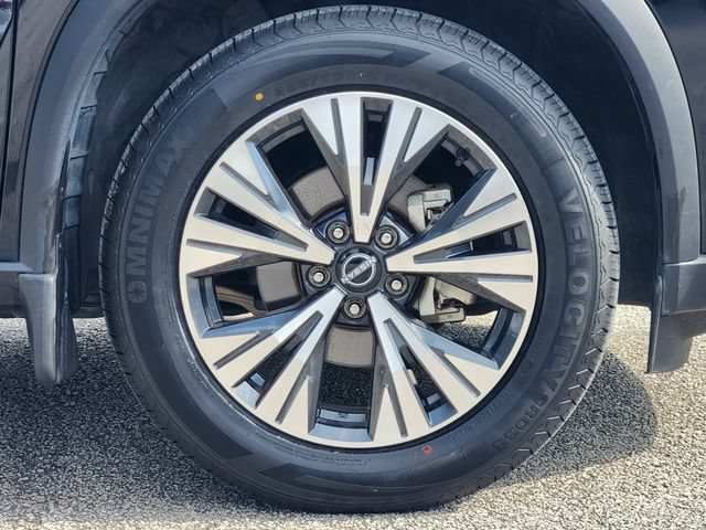 Used 2023 Nissan Rogue SV FWD image 11