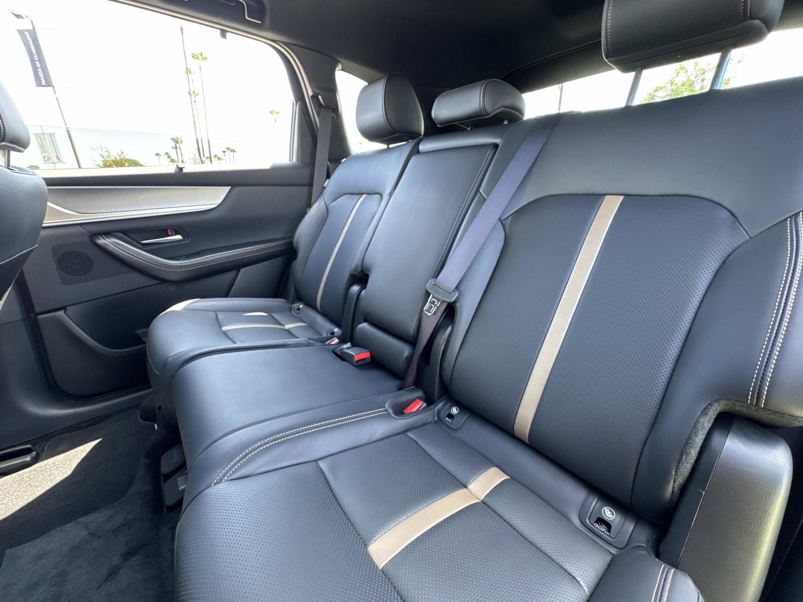 Certified 2025 MAZDA CX-70 Plug-In Hybrid w/ Premium Plus image 18