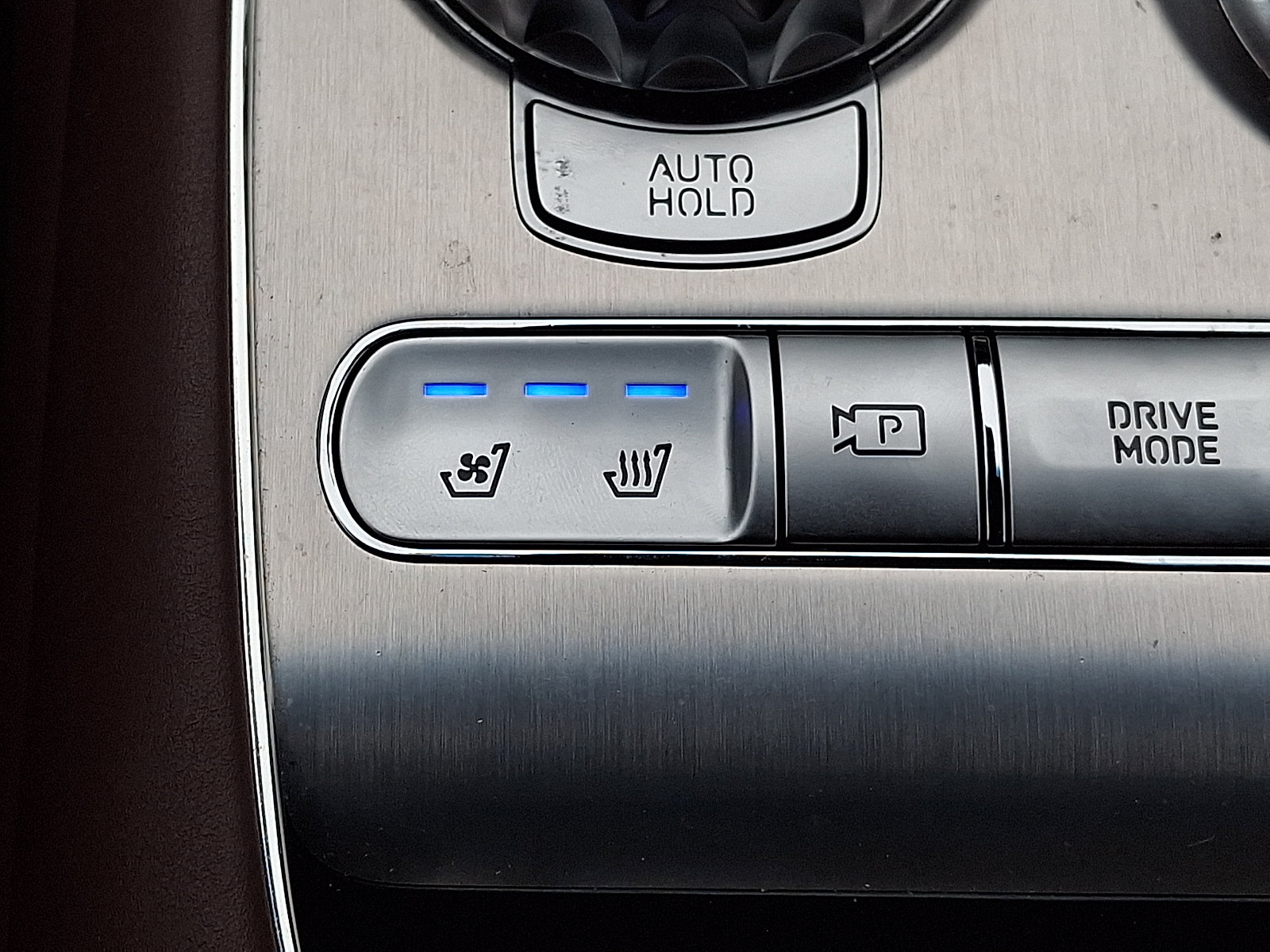 Certified 2023 Genesis G90 3.5T AWD/4WD image 27