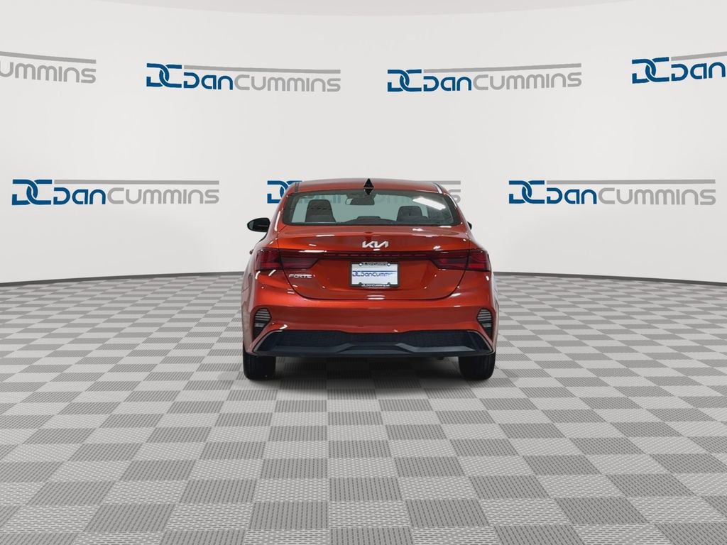Used 2022 Kia Forte LXS FWD image 7