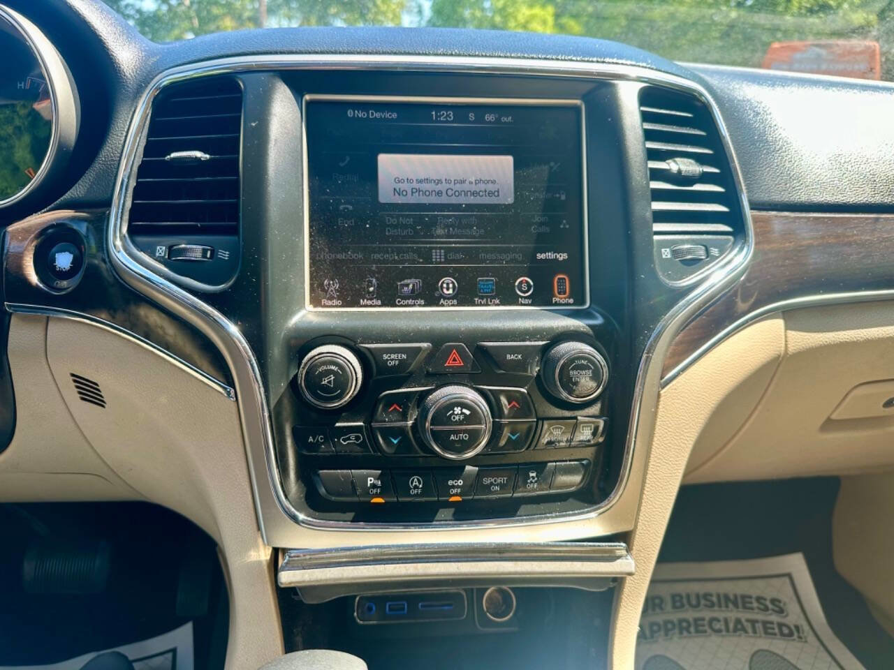 Used 2017 Jeep Grand Cherokee Limited AWD/4WD image 25