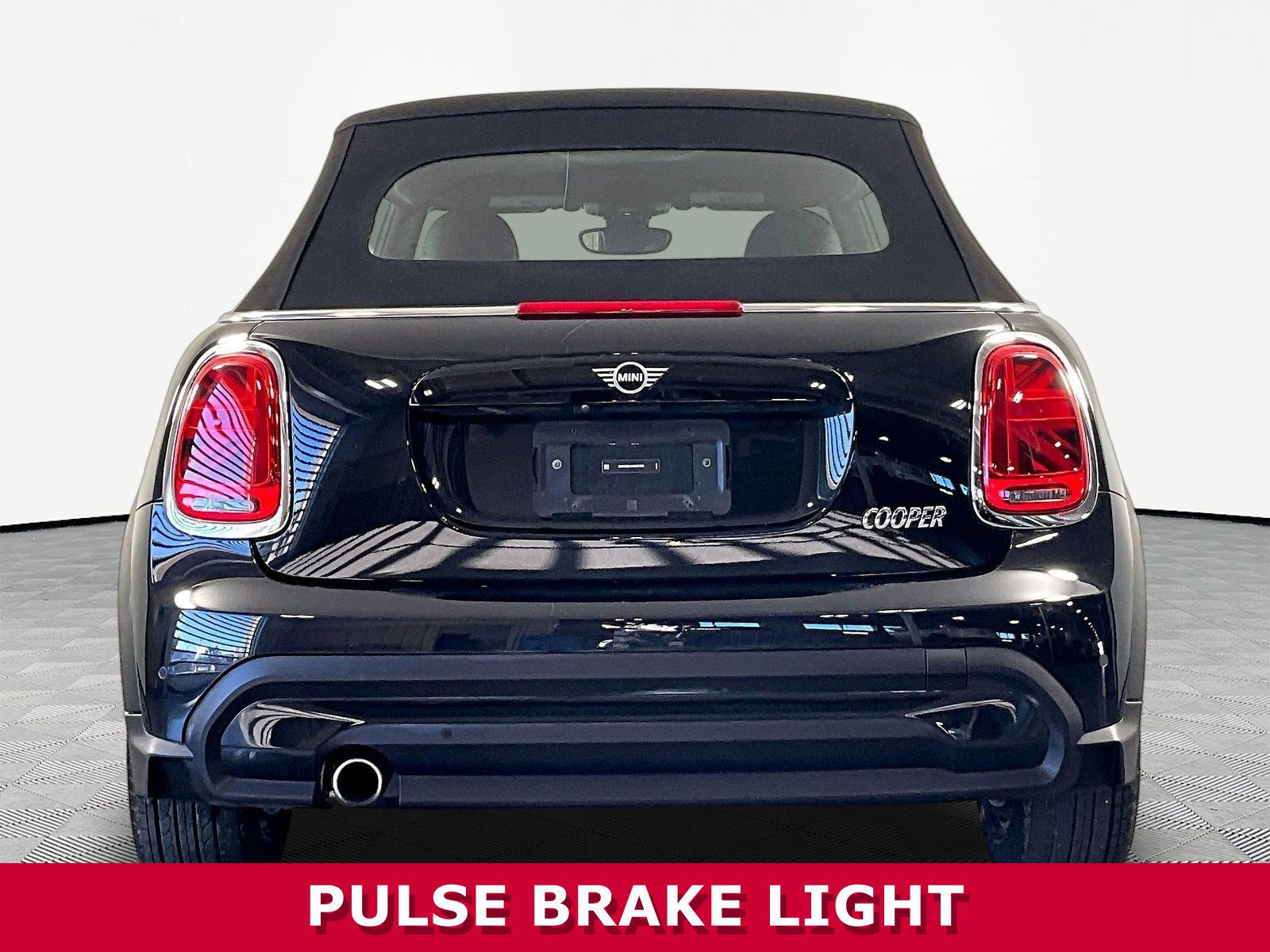 Used 2024 MINI Cooper Convertible FWD image 5