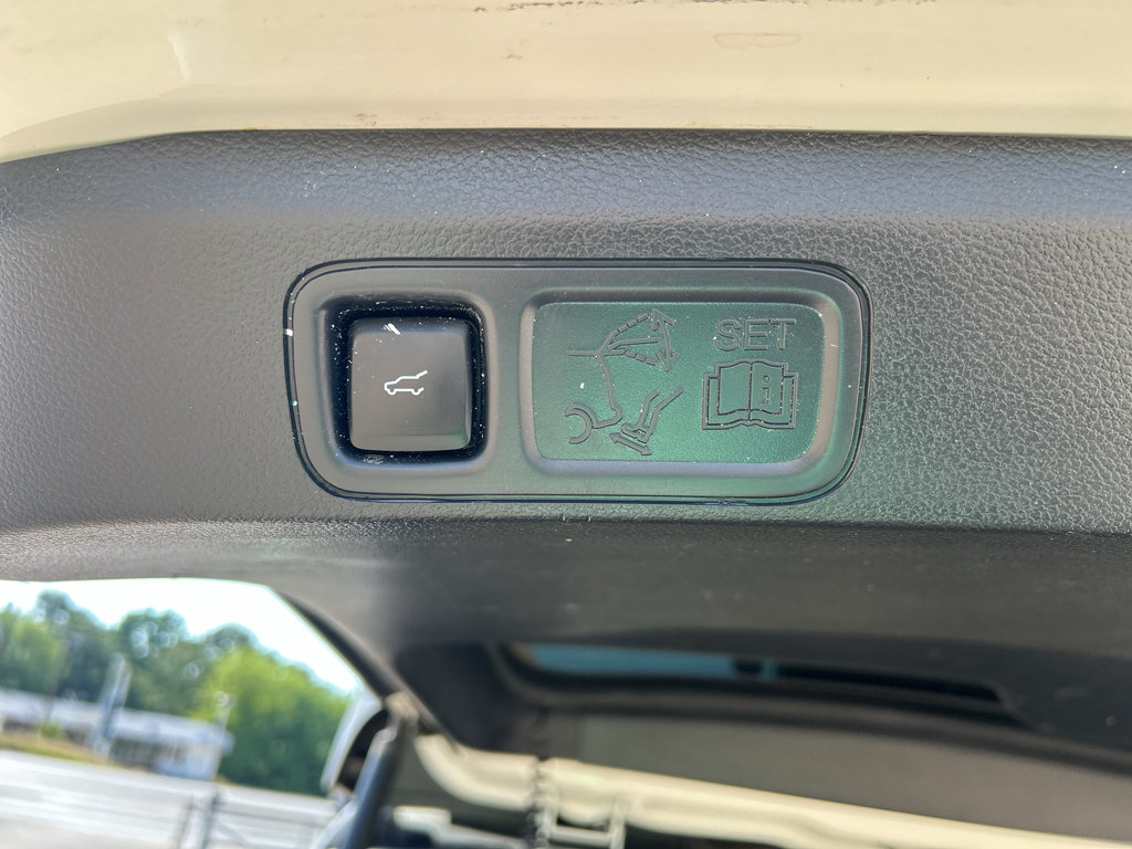 Used 2022 Ford Expedition Limited RWD image 14