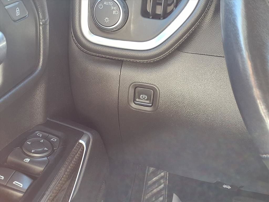 Used 2020 Chevrolet Silverado 1500 RST image 17
