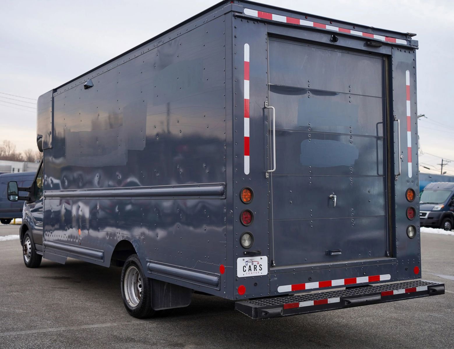 Used 2021 Ford Transit 350 DRW image 4