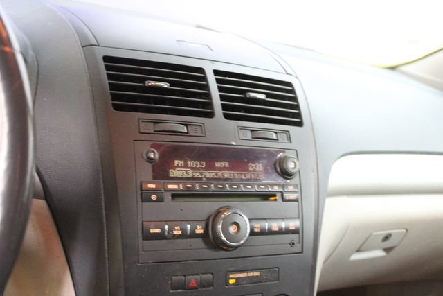 Used 2008 Saturn Outlook XE w/ Preferred Package FWD image 13