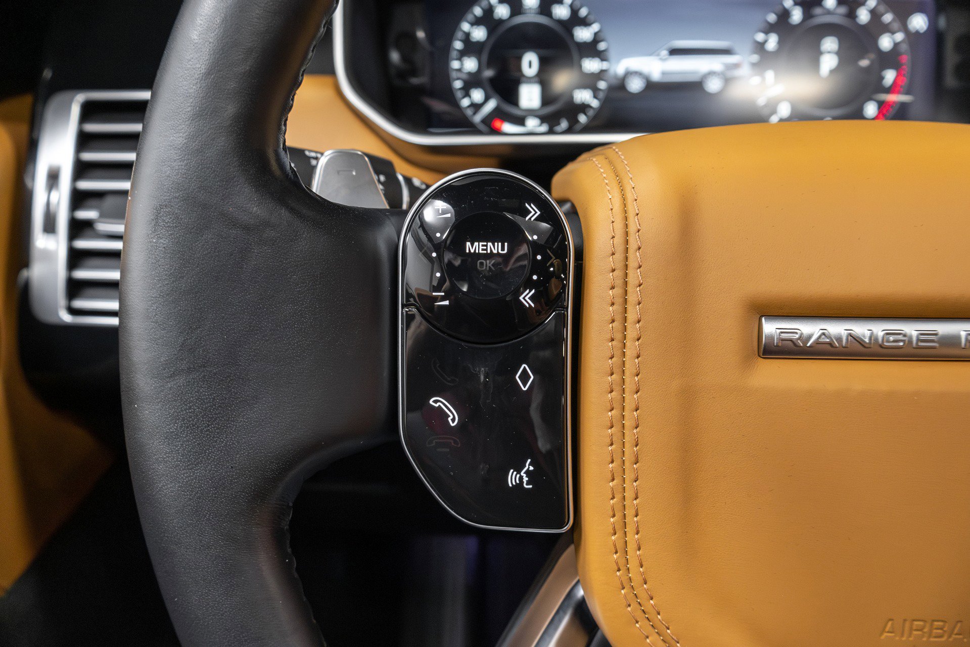 Used 2022 Land Rover Range Rover Autobiography image 12