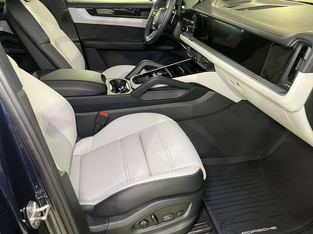 New 2026 Porsche Cayenne AWD/4WD image 24