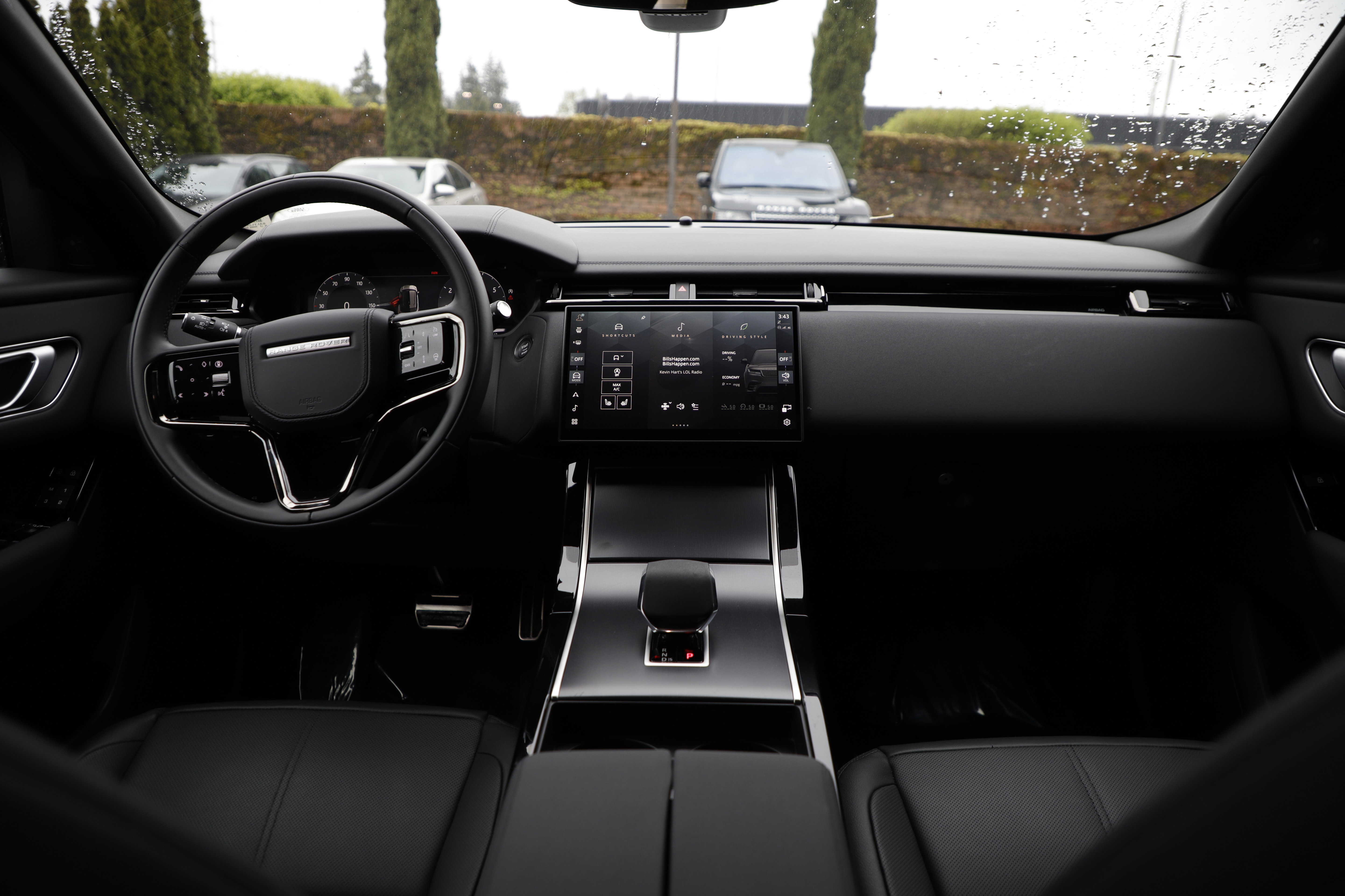 Certified 2026 Land Rover Range Rover Velar Dynamic SE AWD/4WD image 14