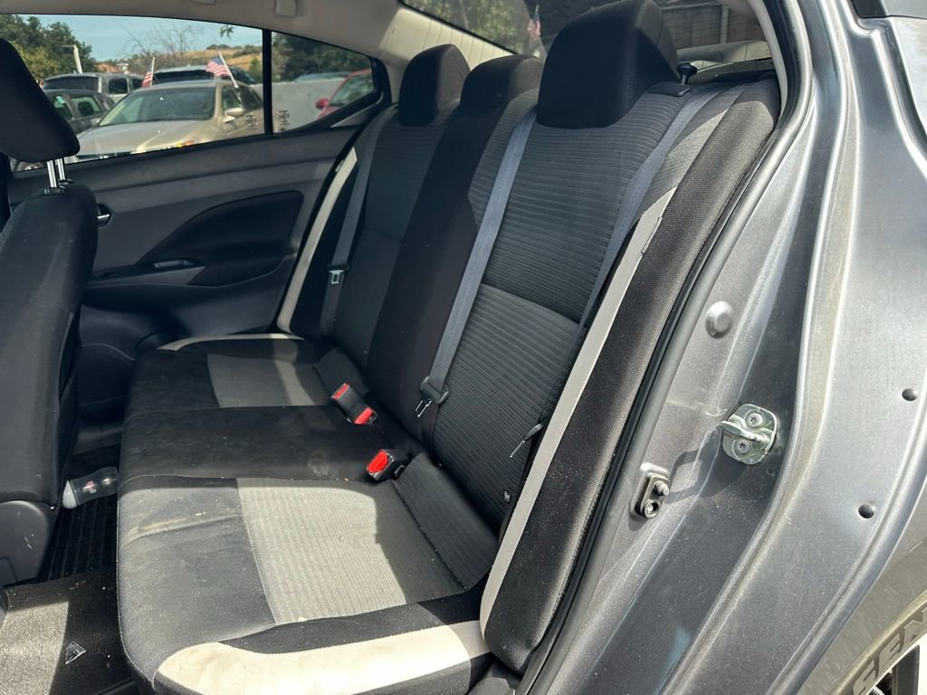 Used 2021 Nissan Versa SV image 7