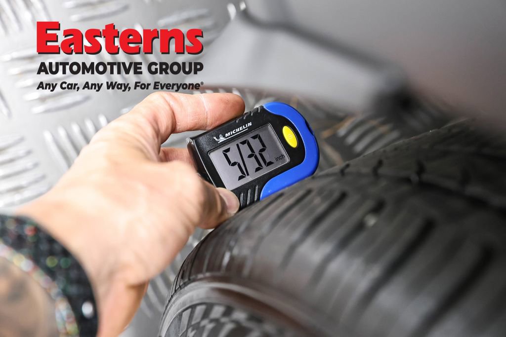 Used 2024 Hyundai Venue Limited FWD image 28