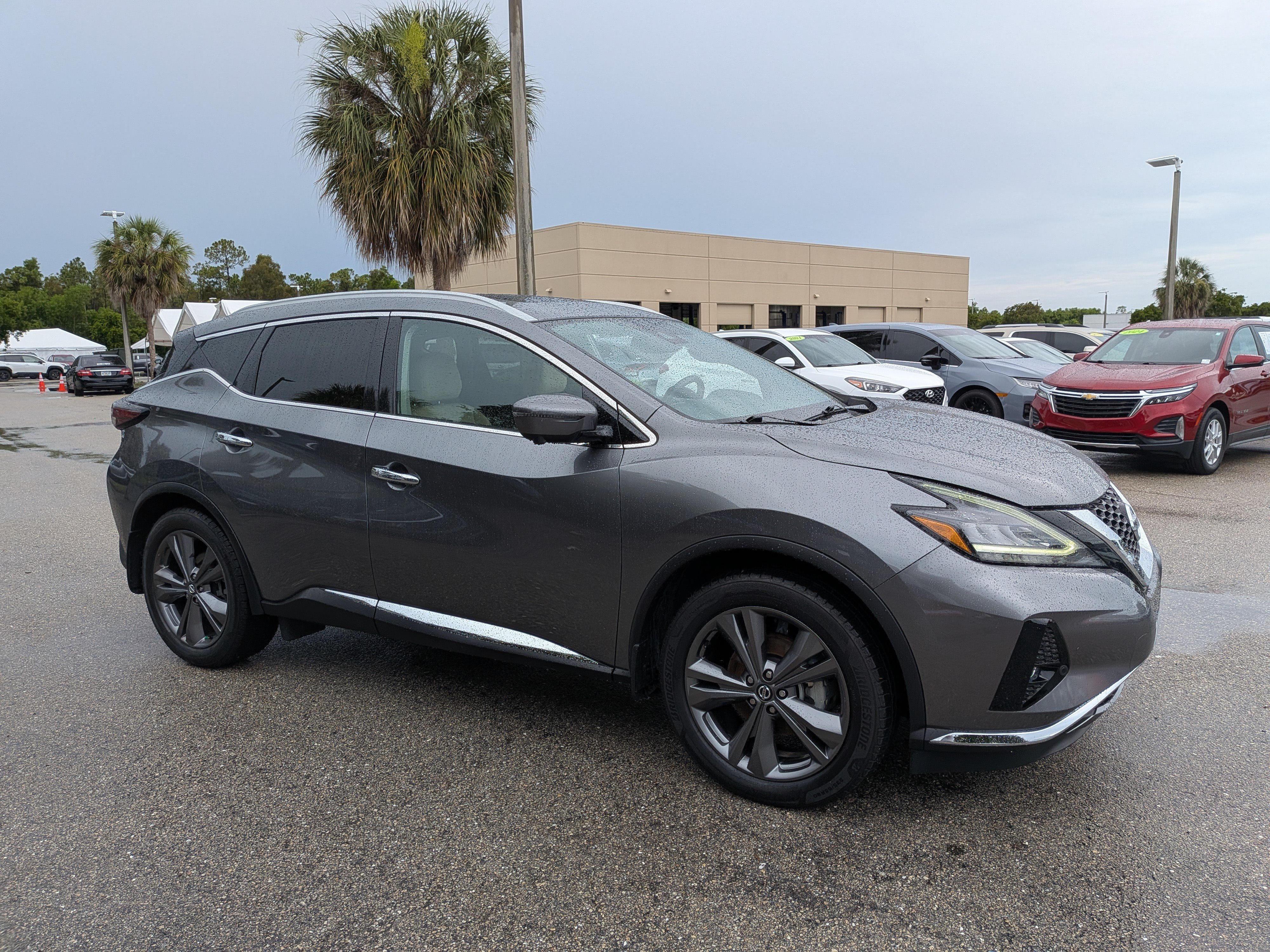 Used 2022 Nissan Murano Platinum w/ Cargo Package AWD/4WD image 2