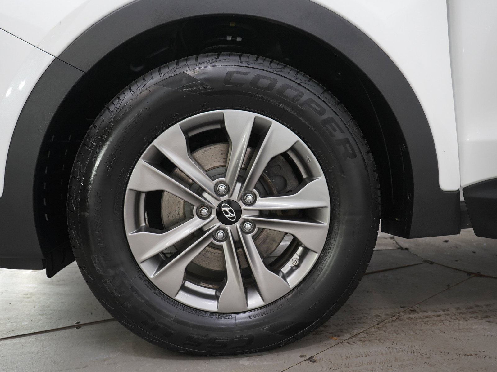 Used 2015 Hyundai Santa Fe Sport FWD image 28