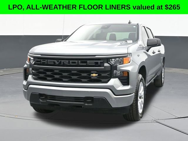 Used 2025 Chevrolet Silverado 1500 Custom image 2