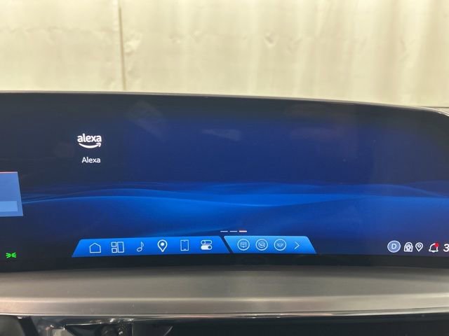 Used 2024 Cadillac Lyriq Luxury image 16