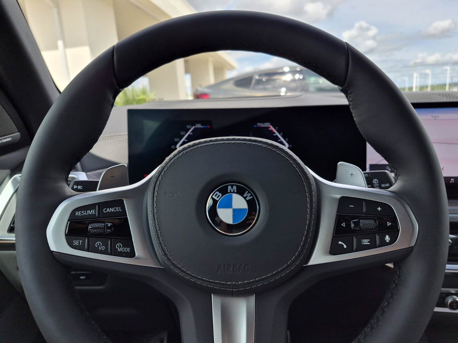 New 2026 BMW X5 xDrive40i w/ M Sport Package AWD/4WD image 22
