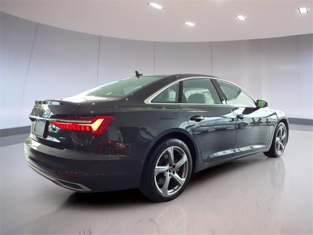 Used 2025 Audi A6 Premium Plus w/ Premium Plus Package image 2