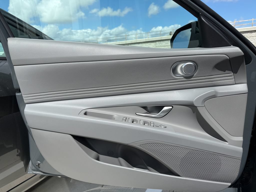 Used 2026 Hyundai Elantra SEL Sport Premium FWD image 10