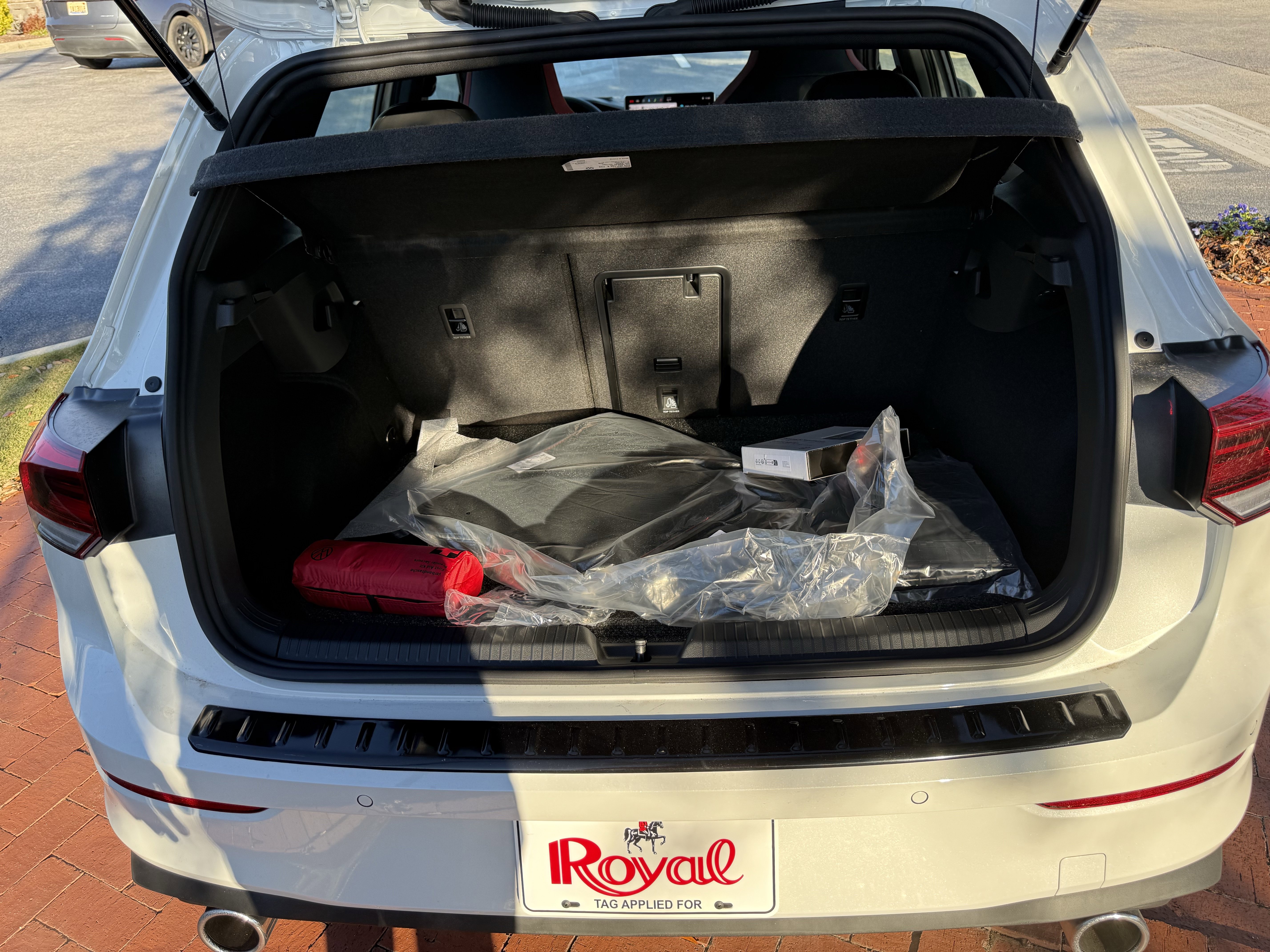 New 2026 Volkswagen GTI SE image 9