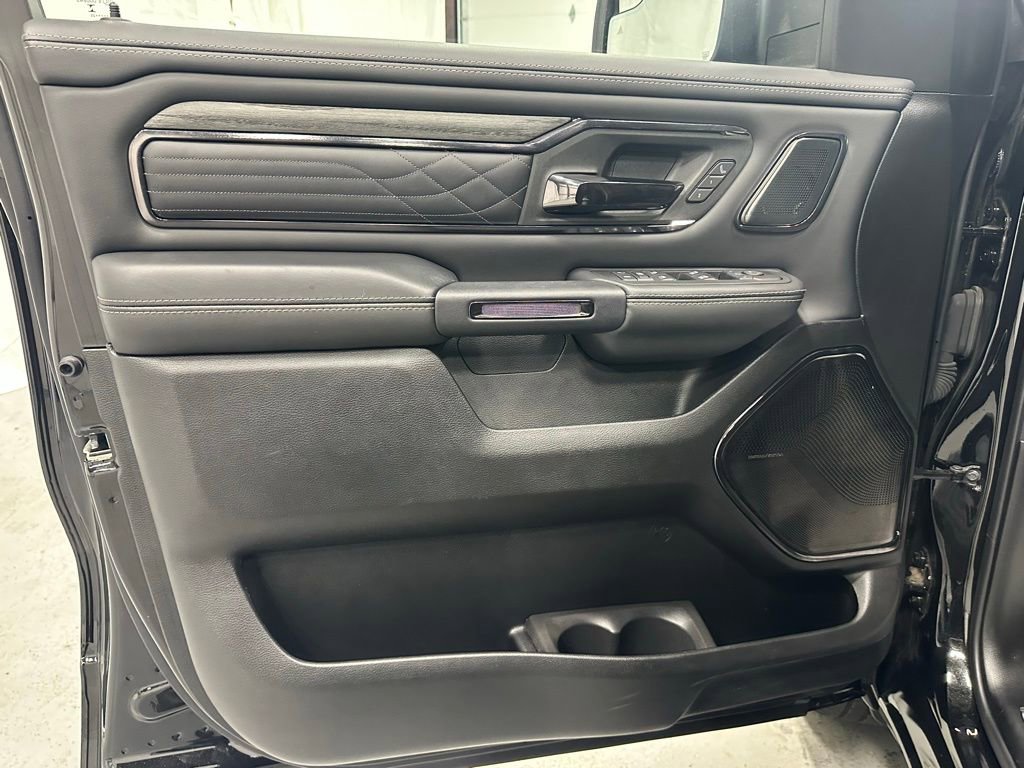 Used 2025 RAM 1500 Limited image 8