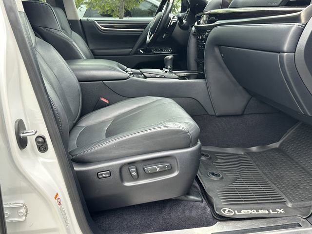 Used 2018 Lexus LX 570 4WD image 15
