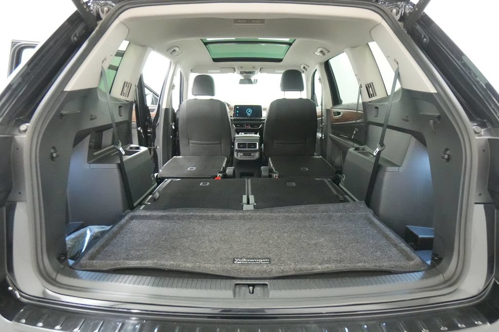 Used 2024 Volkswagen Atlas SE AWD/4WD image 25