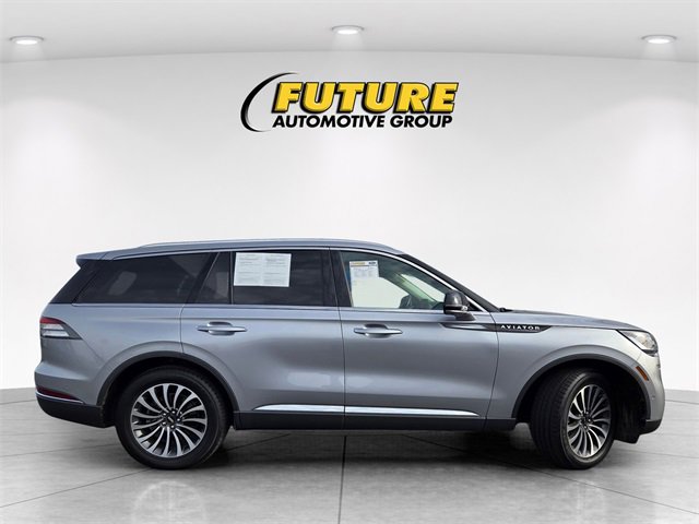 Used 2022 Lincoln Aviator Reserve w/ Equipment Group 201A image 3
