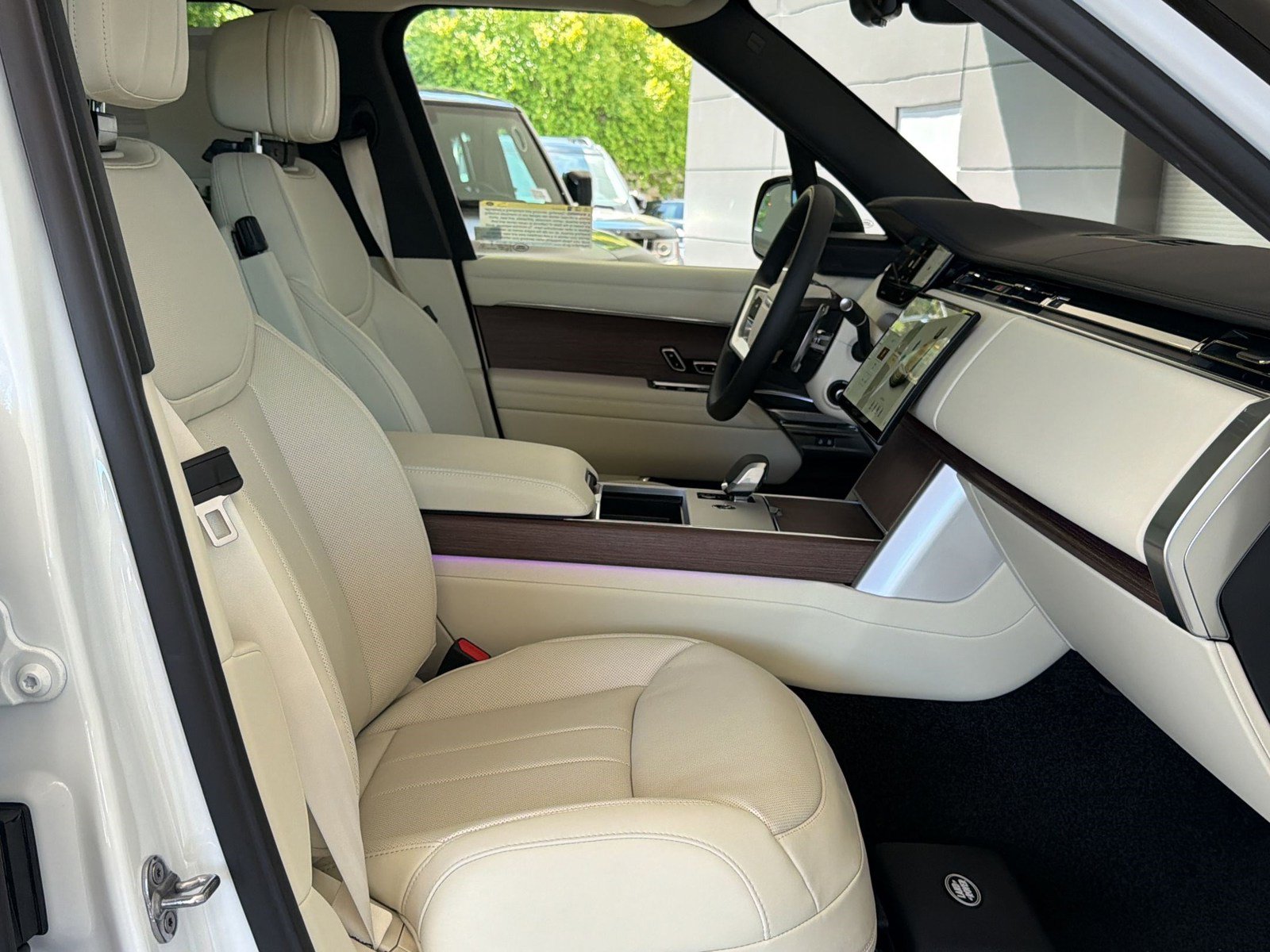New 2026 Land Rover Range Rover SE AWD/4WD image 31