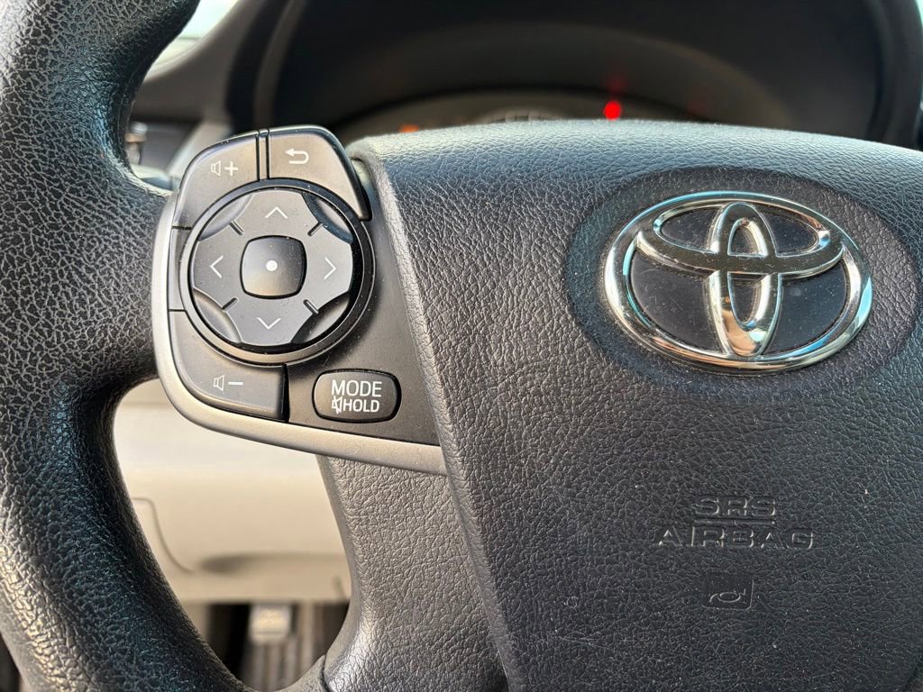 Used 2014 Toyota Camry FWD image 29