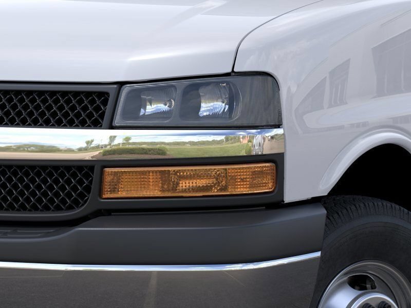 New 2026 Chevrolet Express 4500 w/ Power Convenience Package RWD image 11