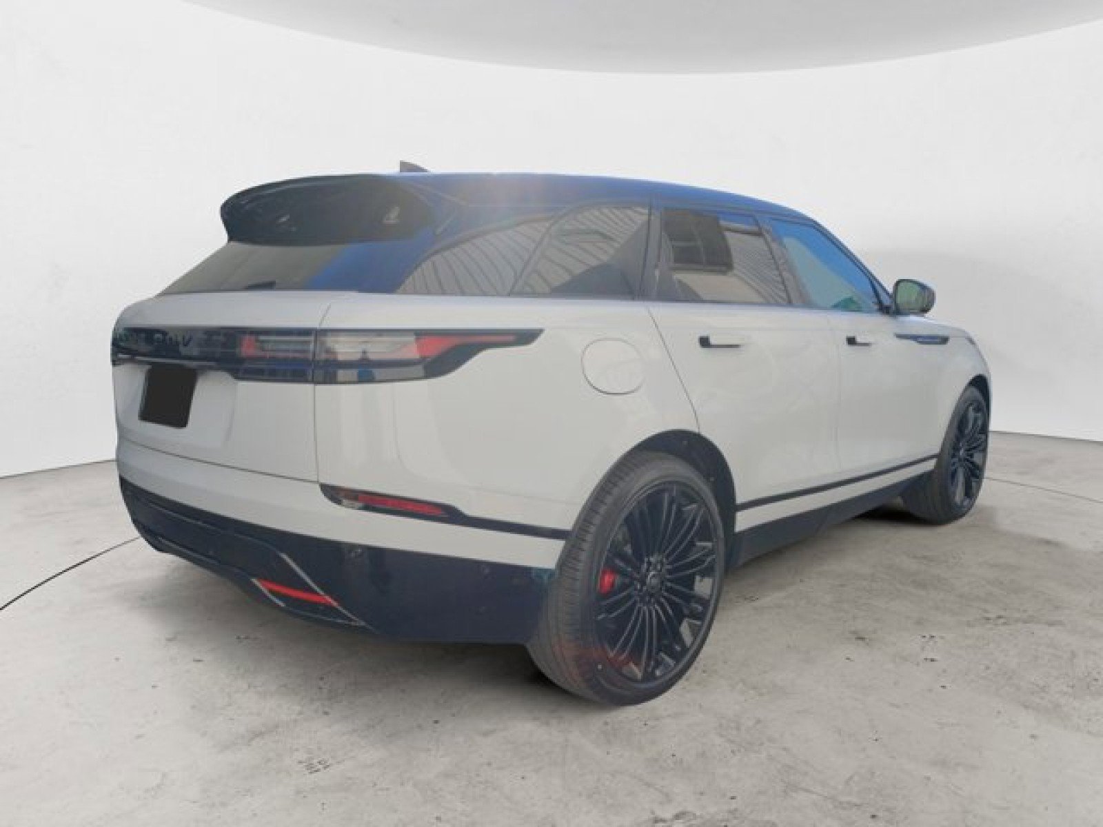 New 2025 Land Rover Range Rover Velar Dynamic SE image 5