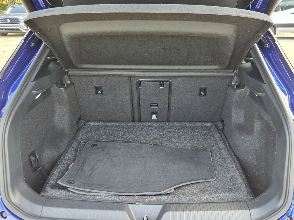 Used 2022 Volkswagen ID.4 Pro S image 16