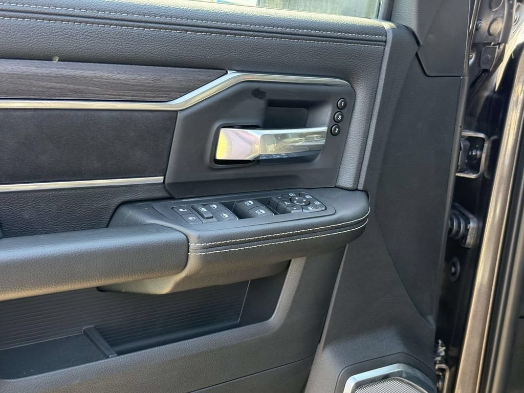New 2026 RAM 3500 Laramie AWD/4WD image 31