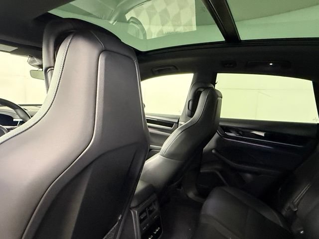 Used 2025 Porsche Macan 4S Electric AWD/4WD image 26
