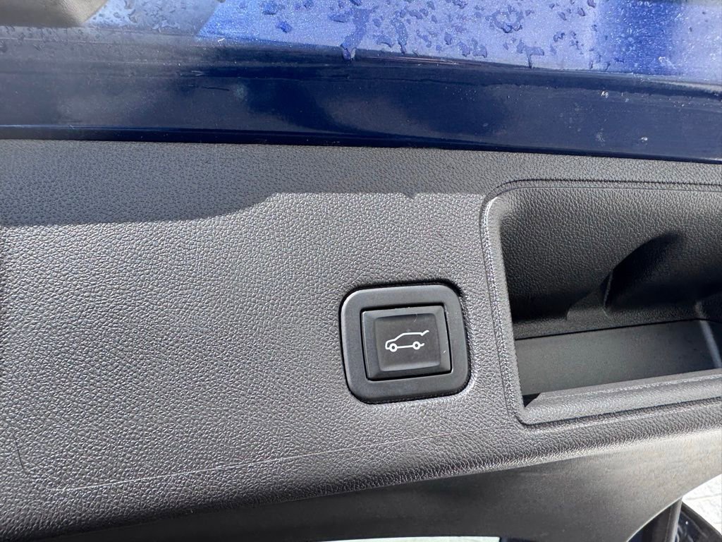 Used 2022 GMC Terrain SLE w/ Driver Convenience Package image 40