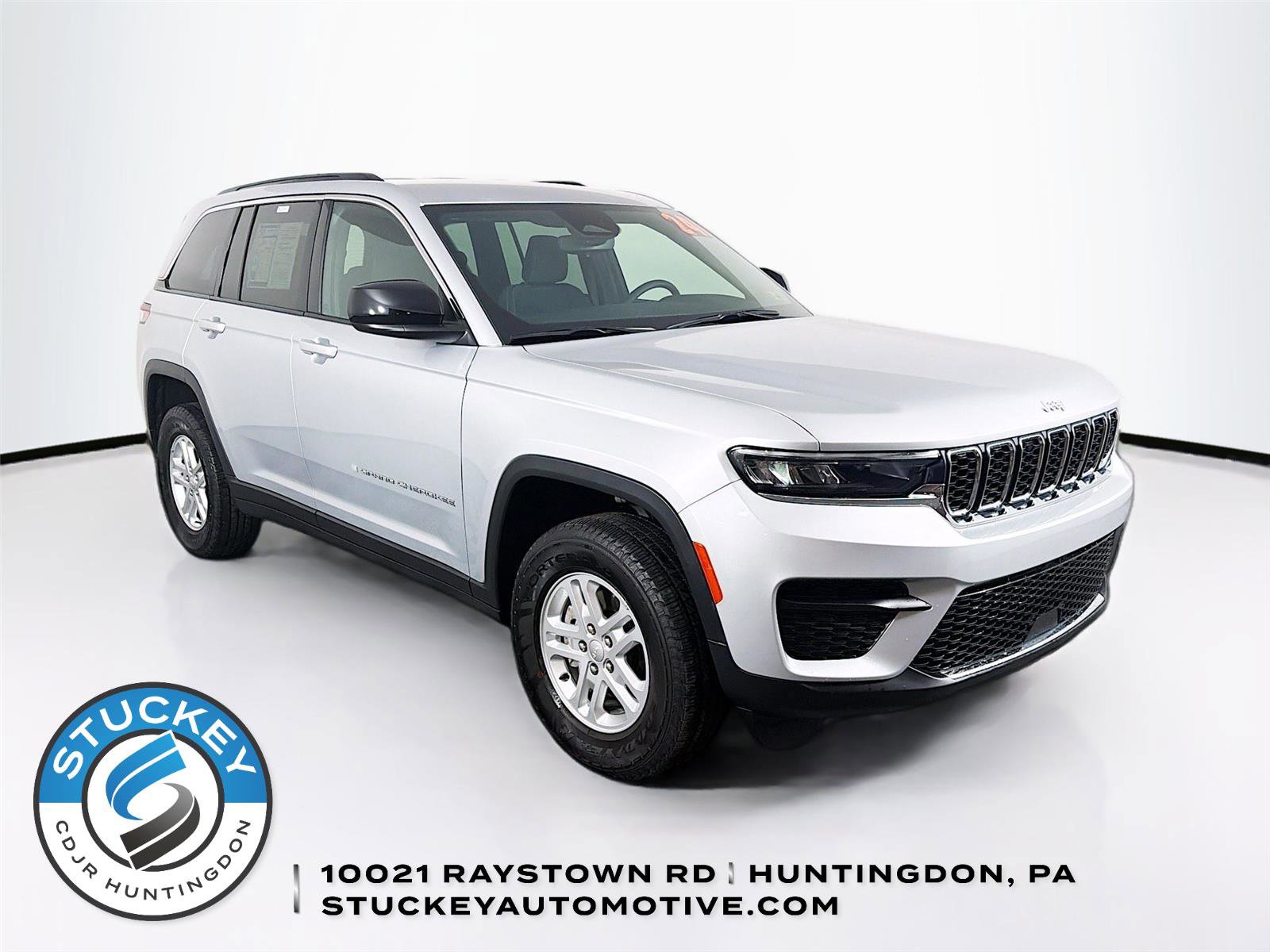 Used 2024 Jeep Grand Cherokee Laredo
